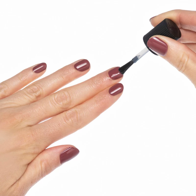 For dry nail polish in 6 seconds