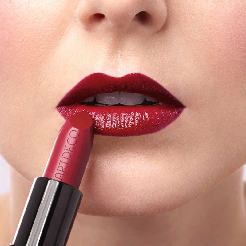 Art Couture Lipstick | 204 - cream crimson queen