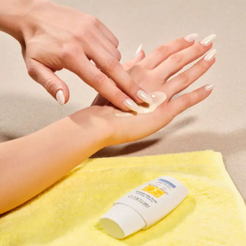 Aqua Serum Daily Skin Defense SPF50+