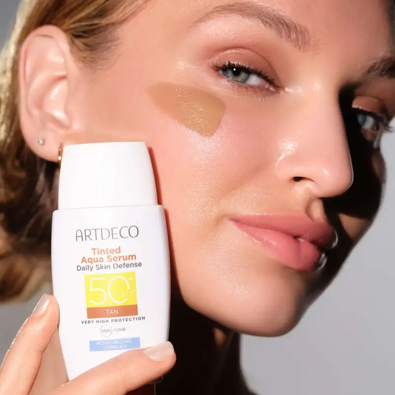 Tinted Aqua Serum Daily Skin Defense SPF50+ | TINTED AQUA SERUM SPF50 3