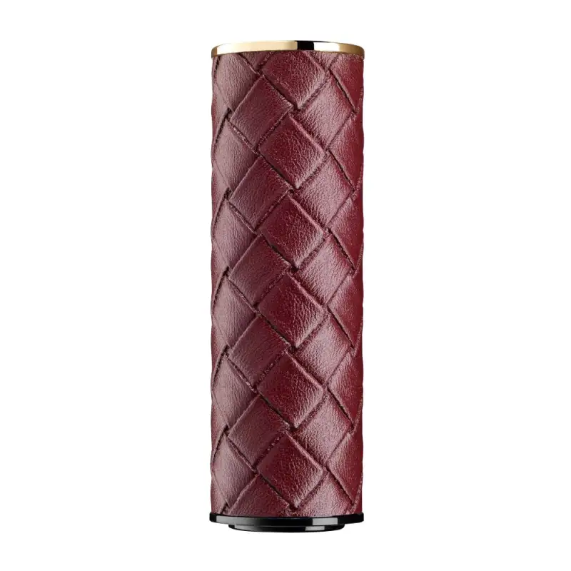 Iconic Lipstick | 310 - cherry kiss