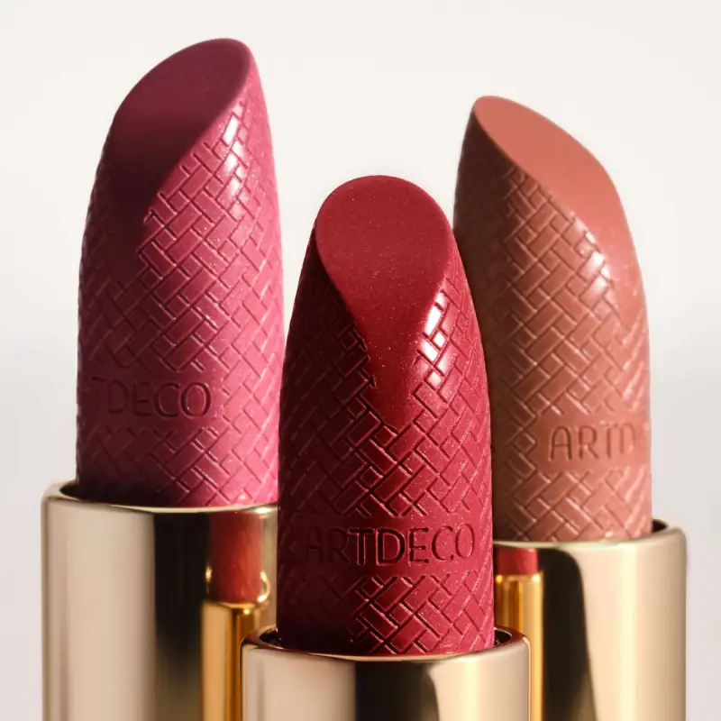 Iconic Lipstick | 350 - autumn terra