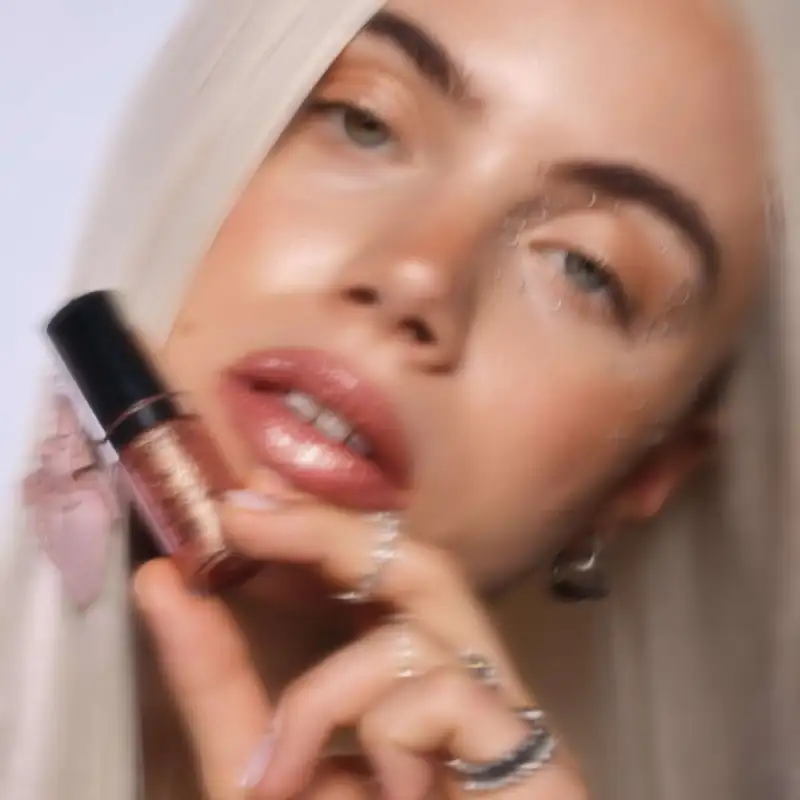 Shiny Lip Glow | 4 - toffee gleam