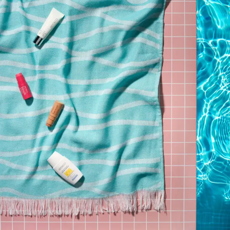 Light Beach Towel | LIGHT BEACH TOWEL